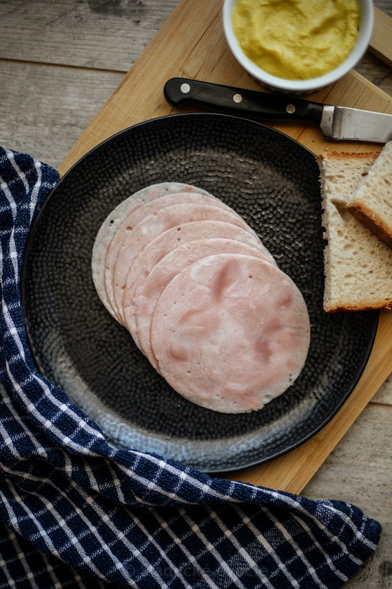 Dusená šunka - rodinné balenie krájaná 250 g